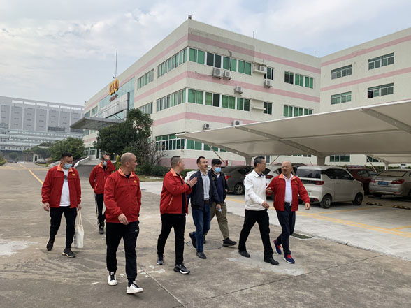 中山市人大常委會(huì )、中山港街道工作委員會(huì )主任林子平一行到咀香園考察調研